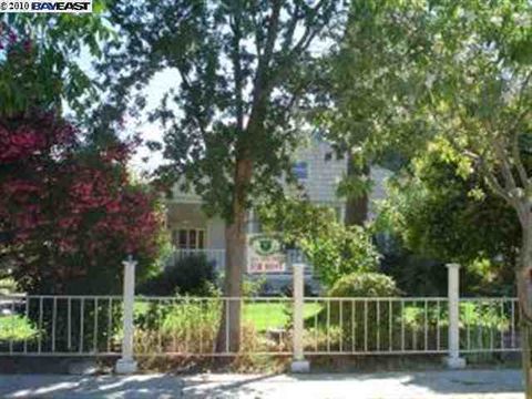 Photo of 627 Rose Avenue Ave, Pleasanton, CA 94566 (MLS # 41120743)