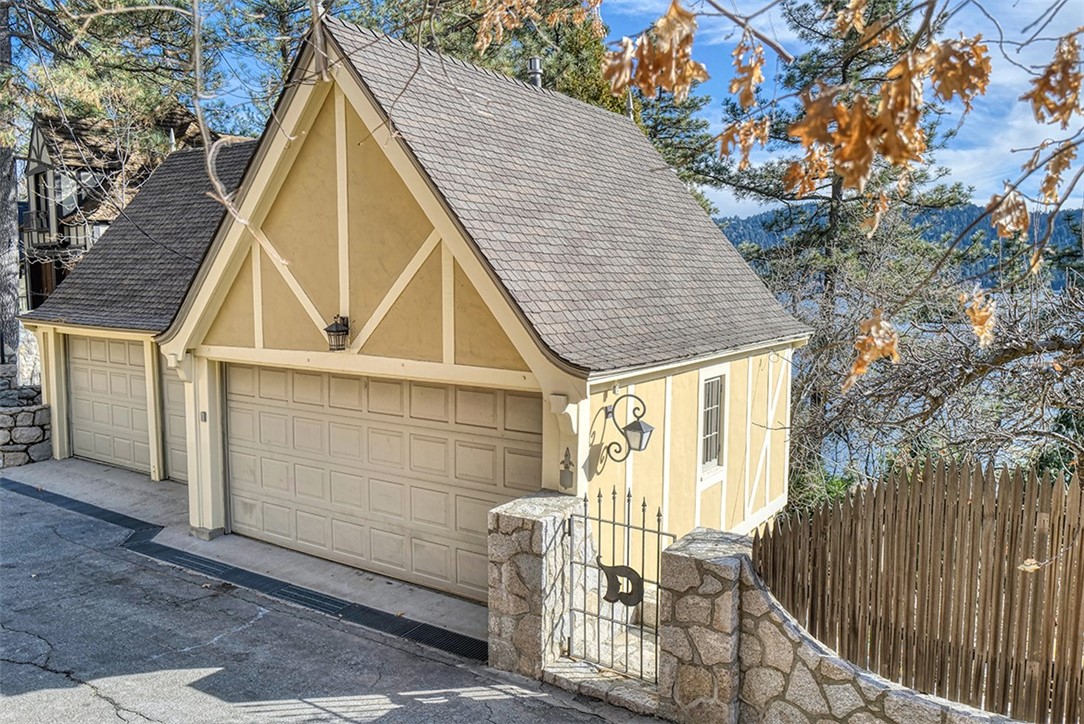 Arrowhead Woods (AWHW) - Residential