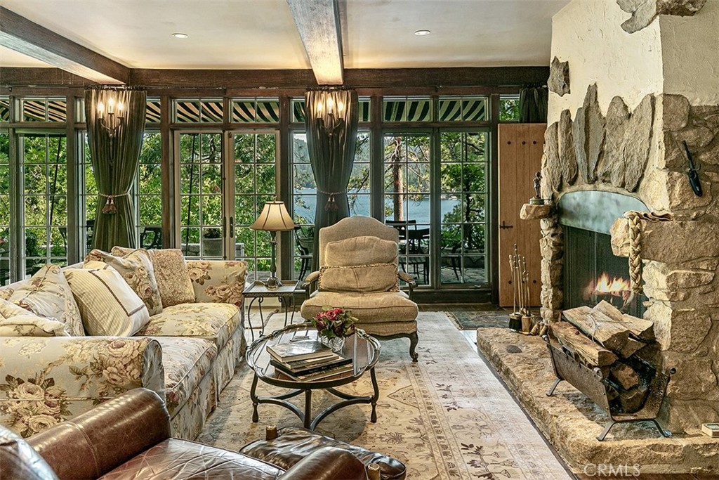 Arrowhead Woods (AWHW) - Residential