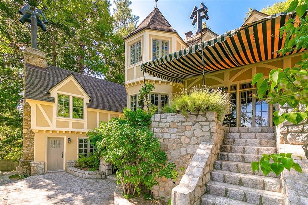 Arrowhead Woods (AWHW) - Residential