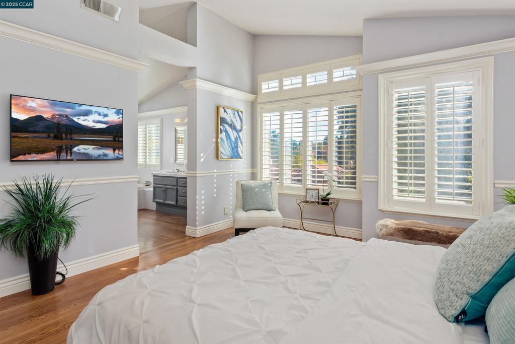 CANYON LAKES - Residential