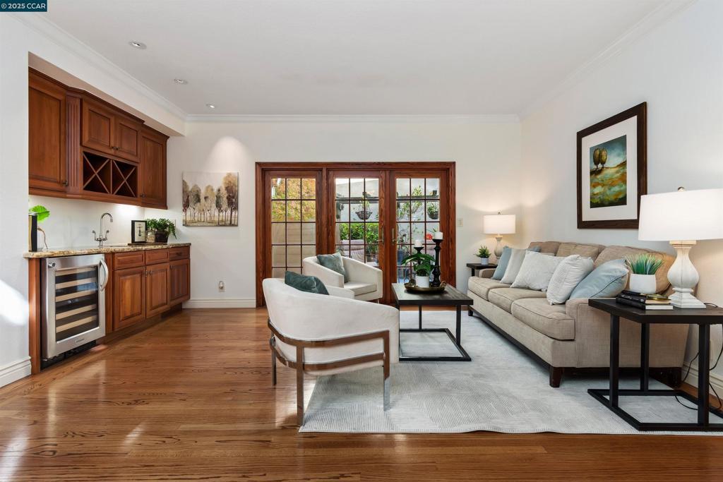 CANYON LAKES - Residential