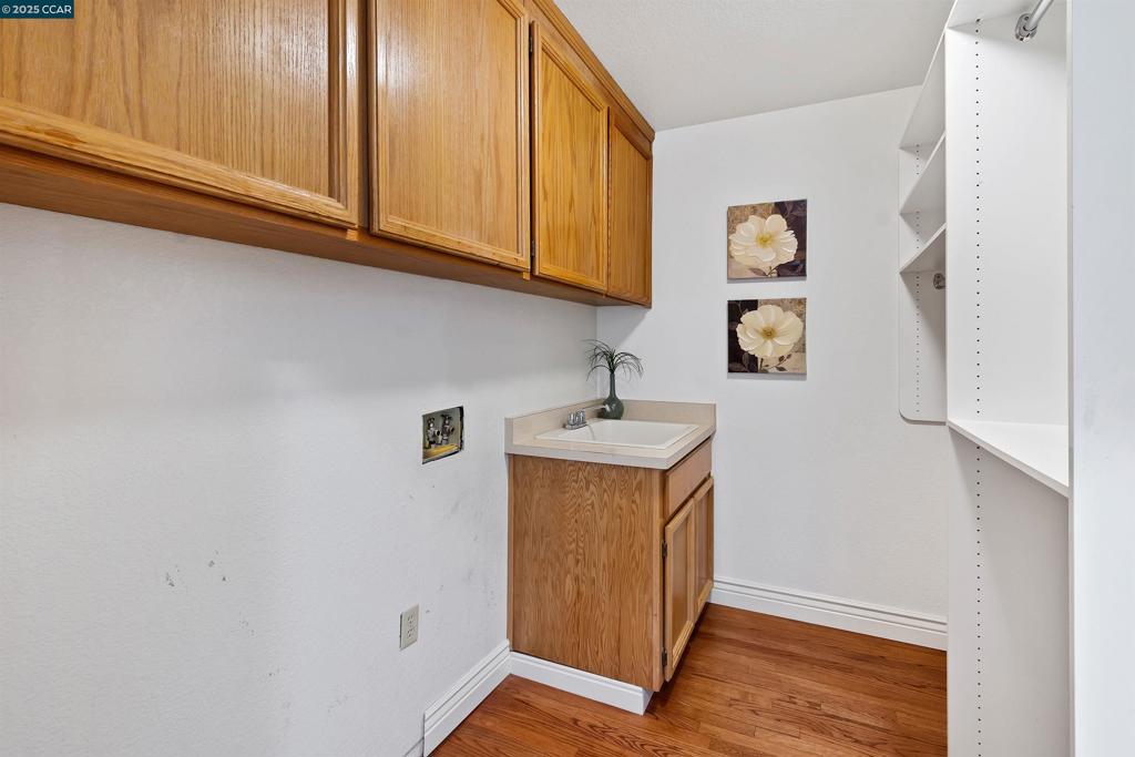 CANYON LAKES - Residential