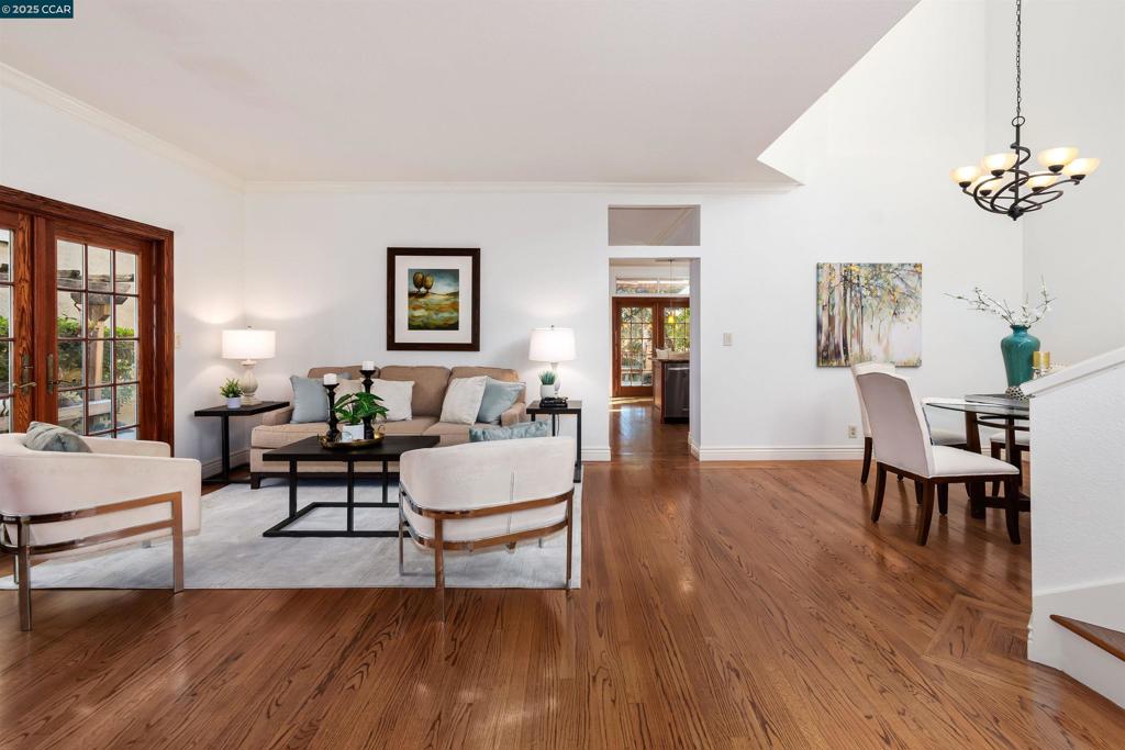 CANYON LAKES - Residential