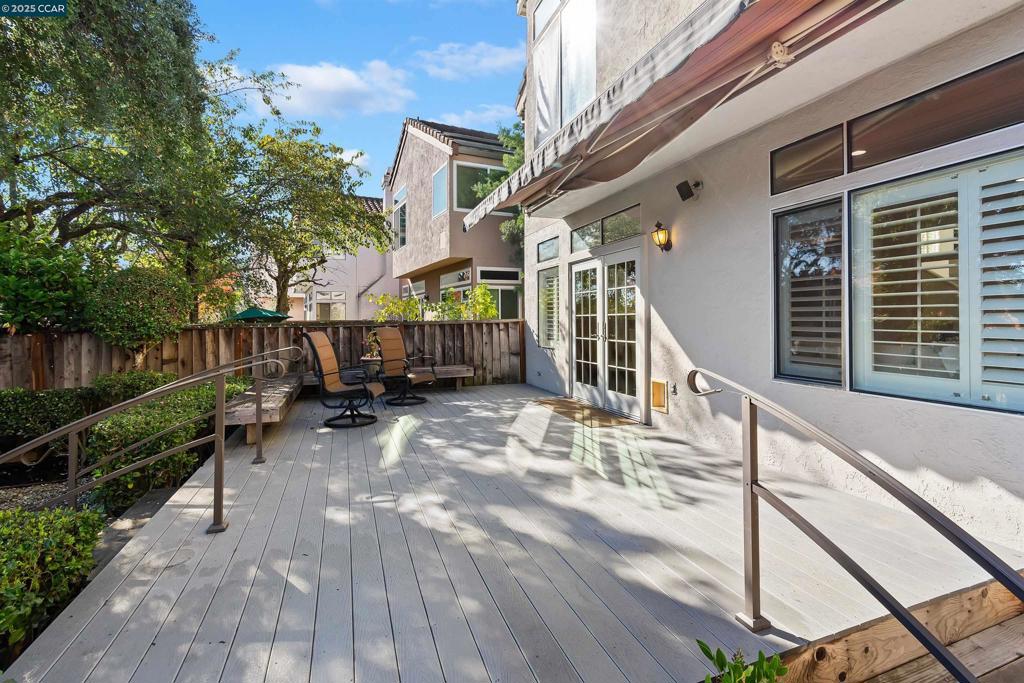 CANYON LAKES - Residential