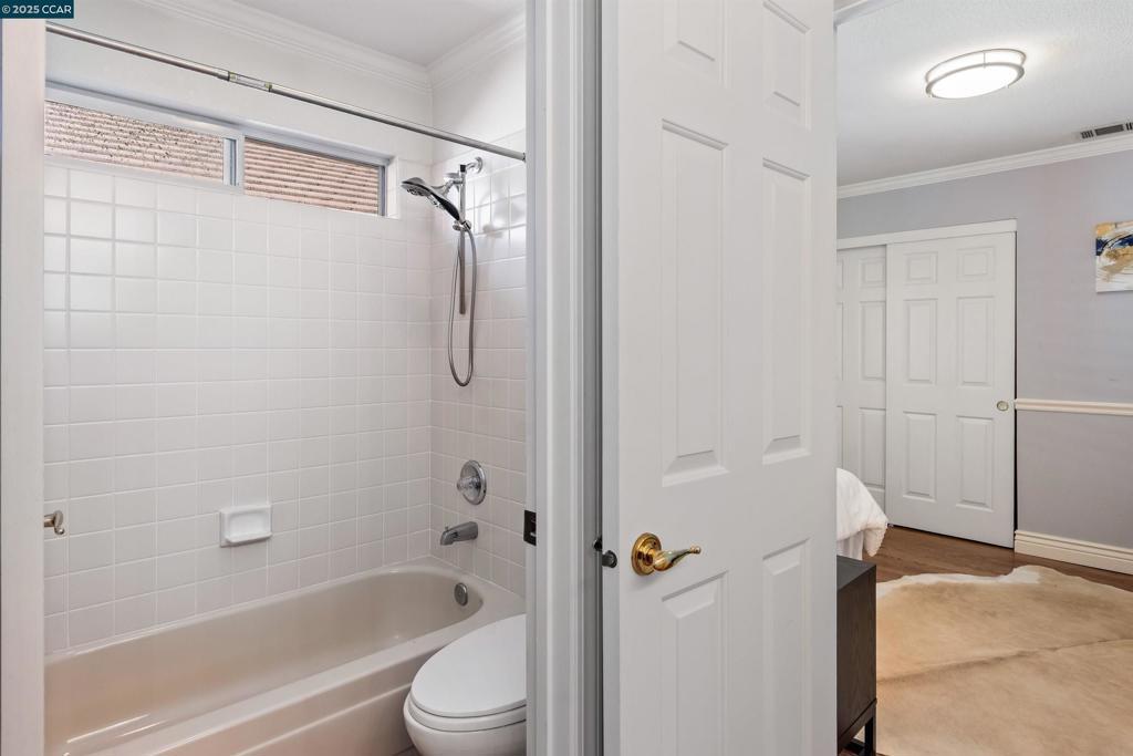 CANYON LAKES - Residential