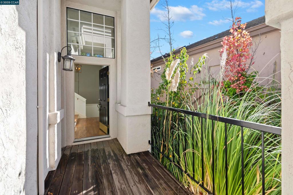 CANYON LAKES - Residential