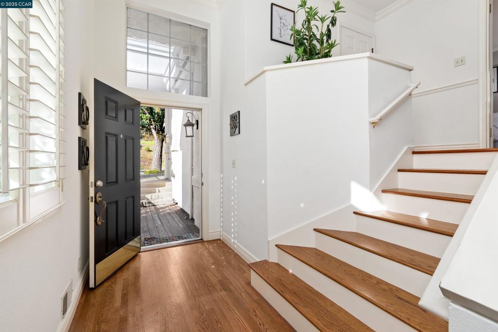 CANYON LAKES - Residential