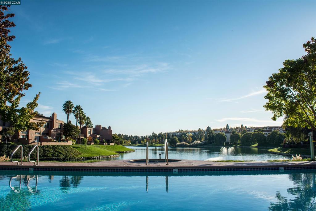 CANYON LAKES - Residential