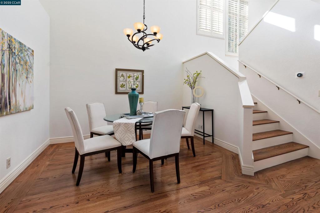 CANYON LAKES - Residential