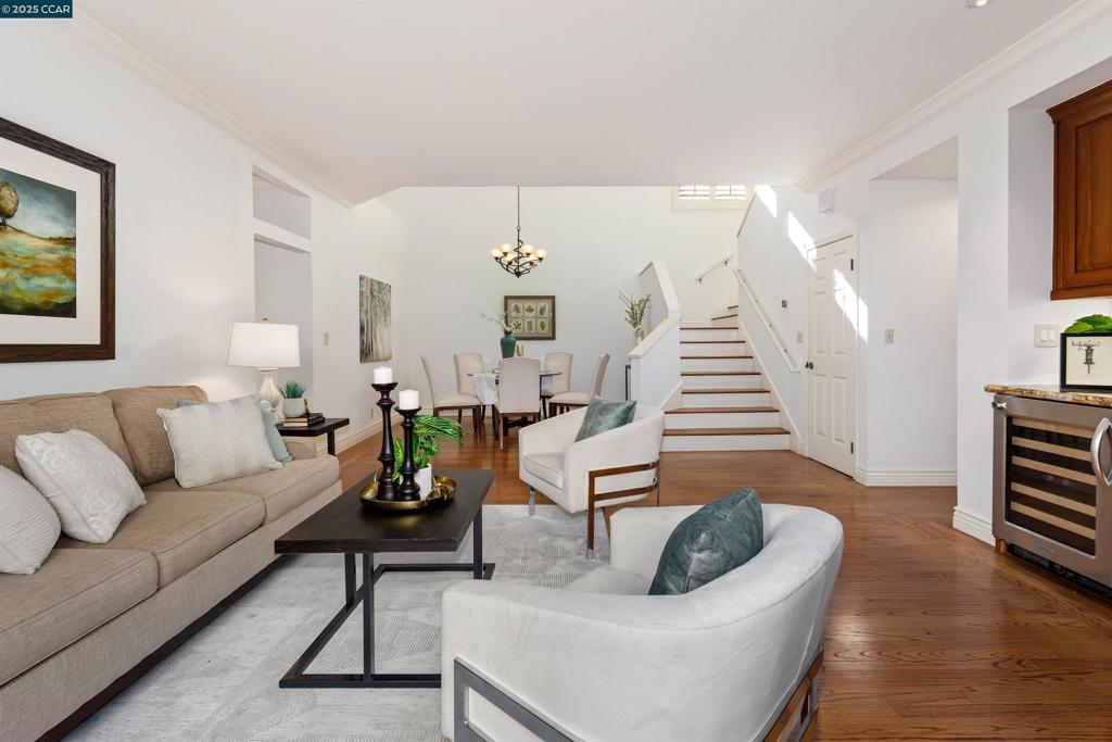 CANYON LAKES - Residential