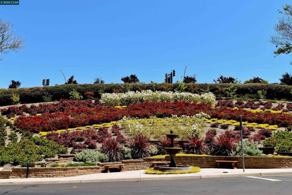 CANYON LAKES - Residential