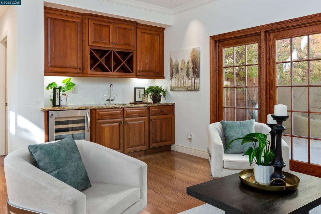 CANYON LAKES - Residential