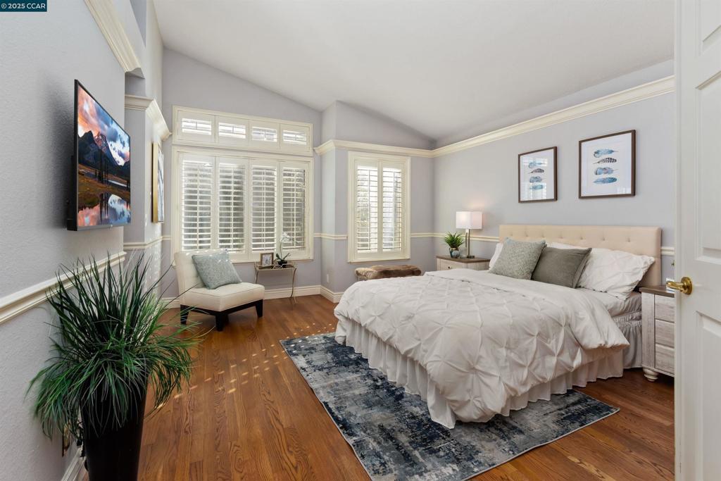 CANYON LAKES - Residential