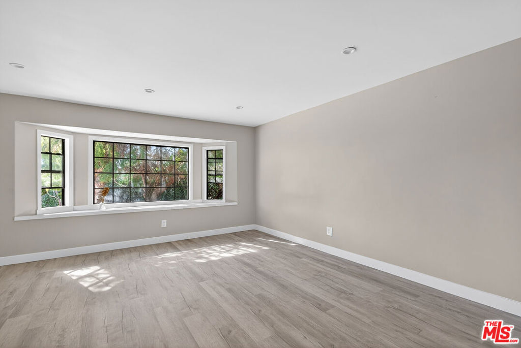 15541 Harvest Street