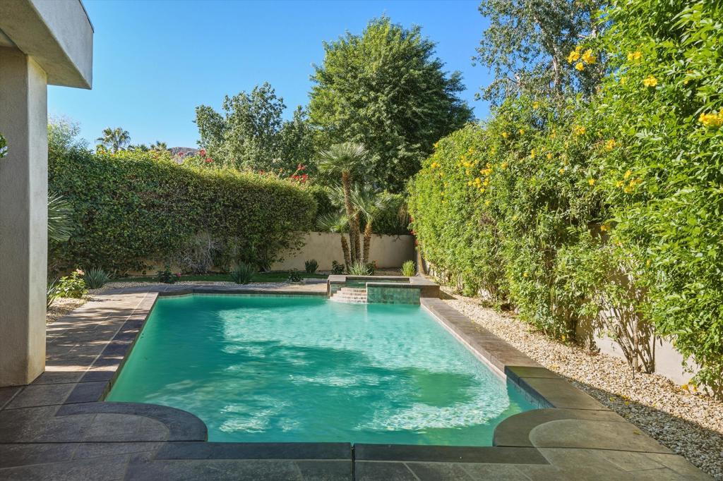 47025 Via Lorca Drive