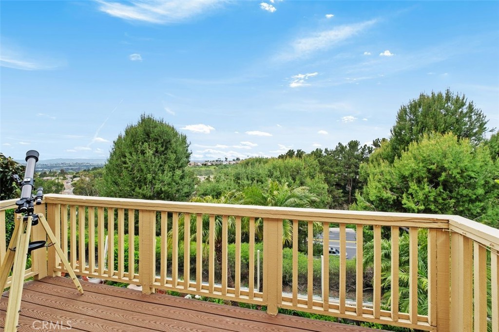 14 Skycrest