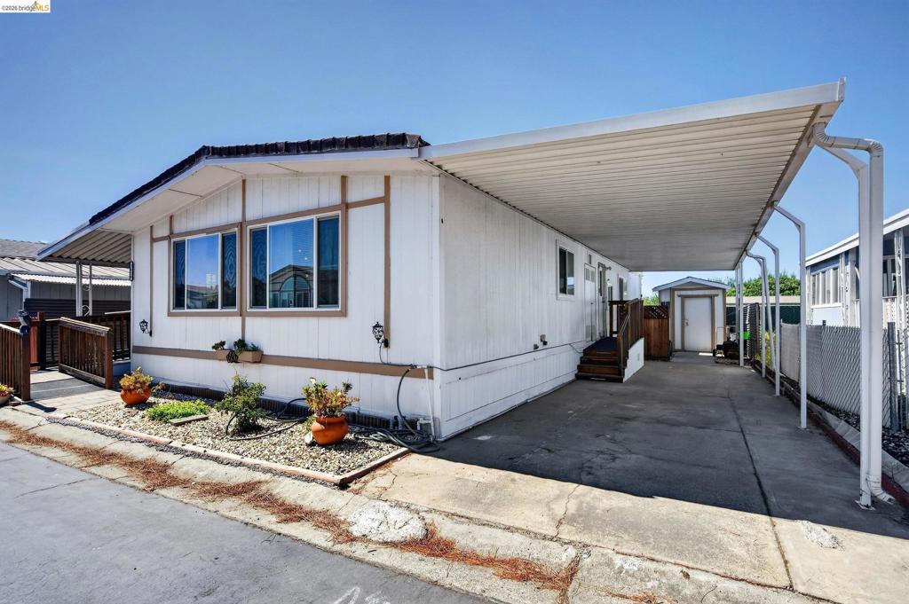 3654 Shelly Ln
