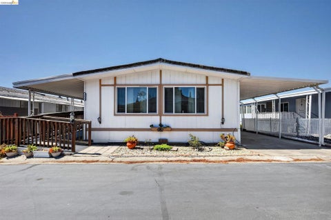 Photo of 3654 Shelly Ln LN, Bethel Island, CA 94511 (MLS # 41148489)