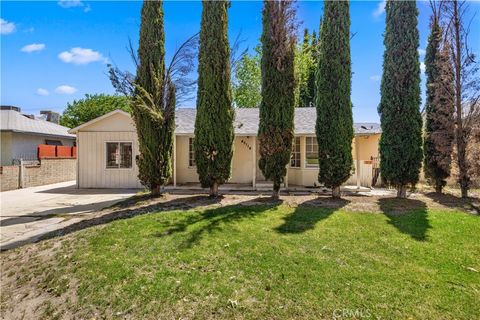 Photo of 45110 Elm Ave, Lancaster, CA 93534 (MLS # SR26012822)