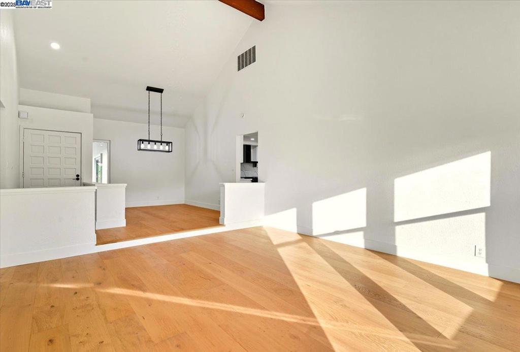 SADDLERIDGE - Residential