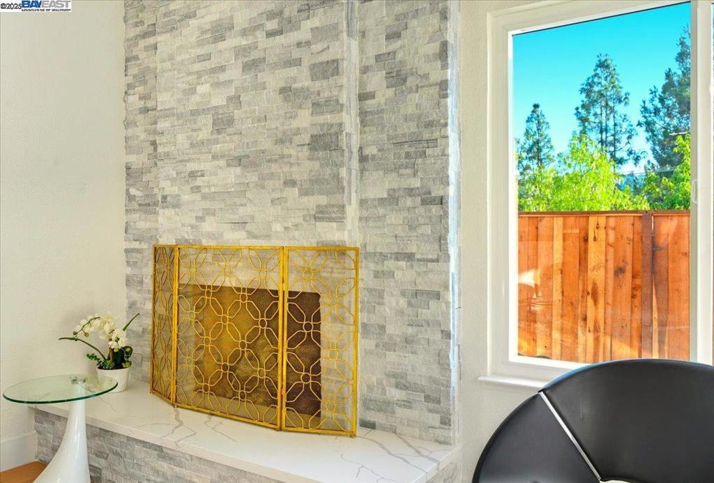 SADDLERIDGE - Residential