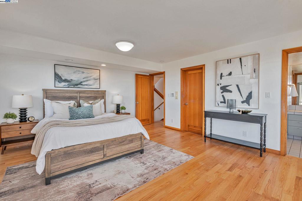 CLAREMONT HILLS - Residential