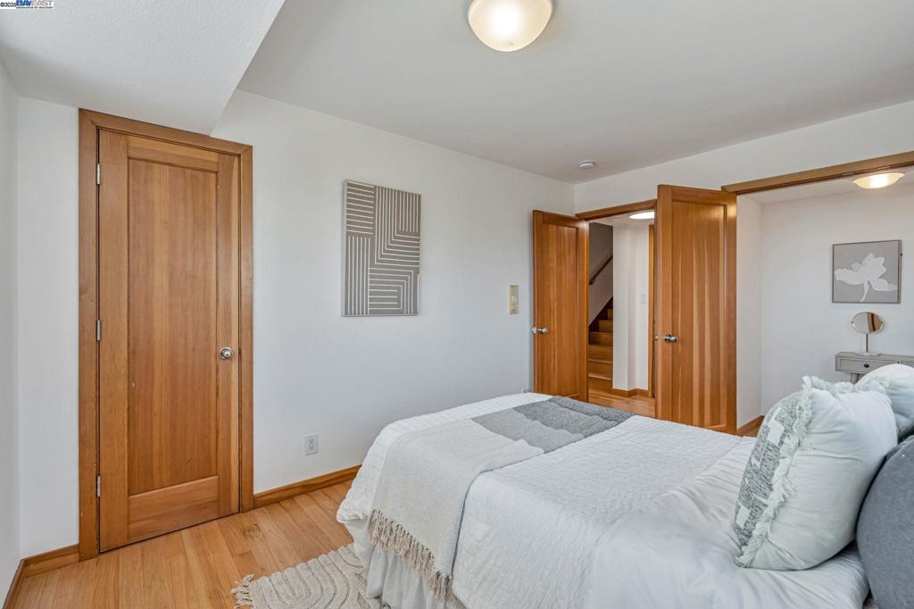CLAREMONT HILLS - Residential