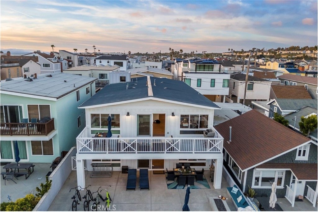 Photo of 111 38th ST, Newport Beach, CA 92663 (MLS # PW26233559)