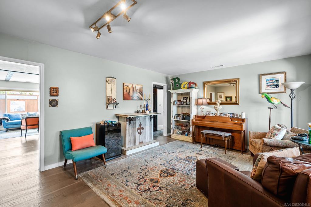 La Mesa - Residential