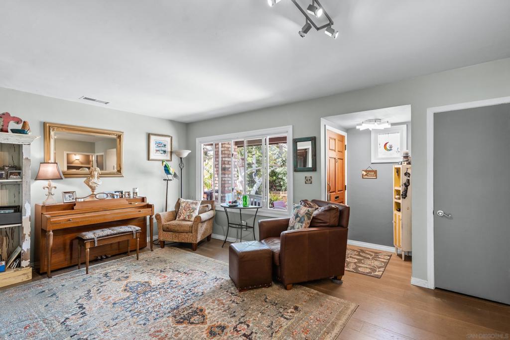 La Mesa - Residential