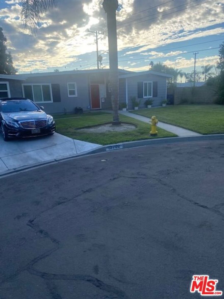 This is a very well maintained 4 bedroom 2 bathroom home with a 1 bedroom 1bath ADU.  Great opportunity to have additional income to help with the mortgage payment!  House is on a cul-de-sac, so no annoying traffic noise.  Plenty of room to entertain, even includes a jacuzzi and putting green for the golfer.