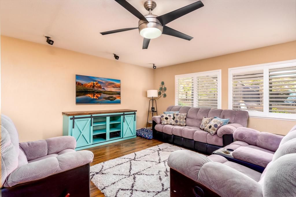 listing image 130728152872888717045