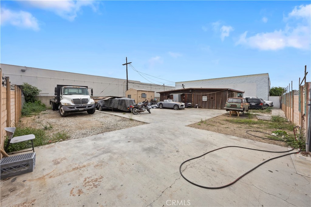 2052 Mountain View