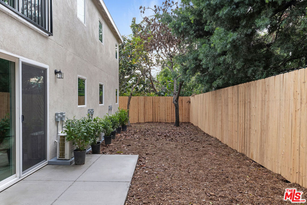 1191 Crenshaw Boulevard