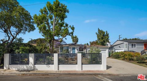 Photo of 3523 Military Avenue, Los Angeles, CA 90034 (MLS # 26830055)