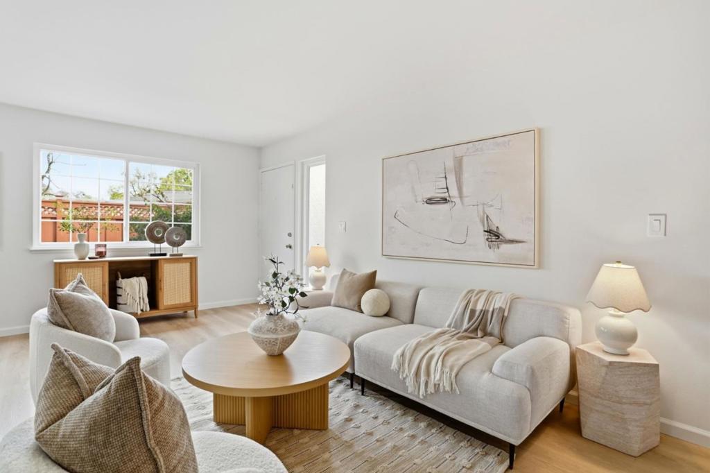 5727 Playa Del Rey 3