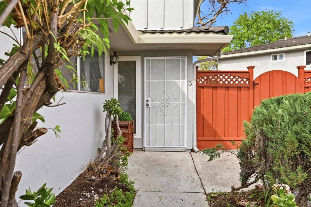 5727 Playa Del Rey 3