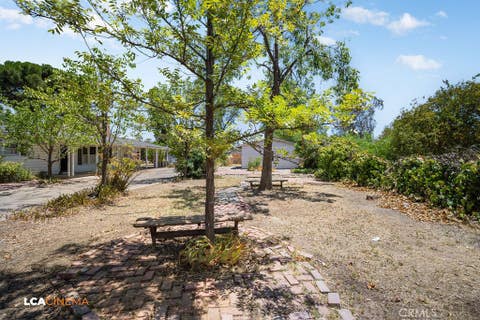 Photo of 1218 Baldwin RD, Bakersfield, CA 93304 (MLS # RS26125114)