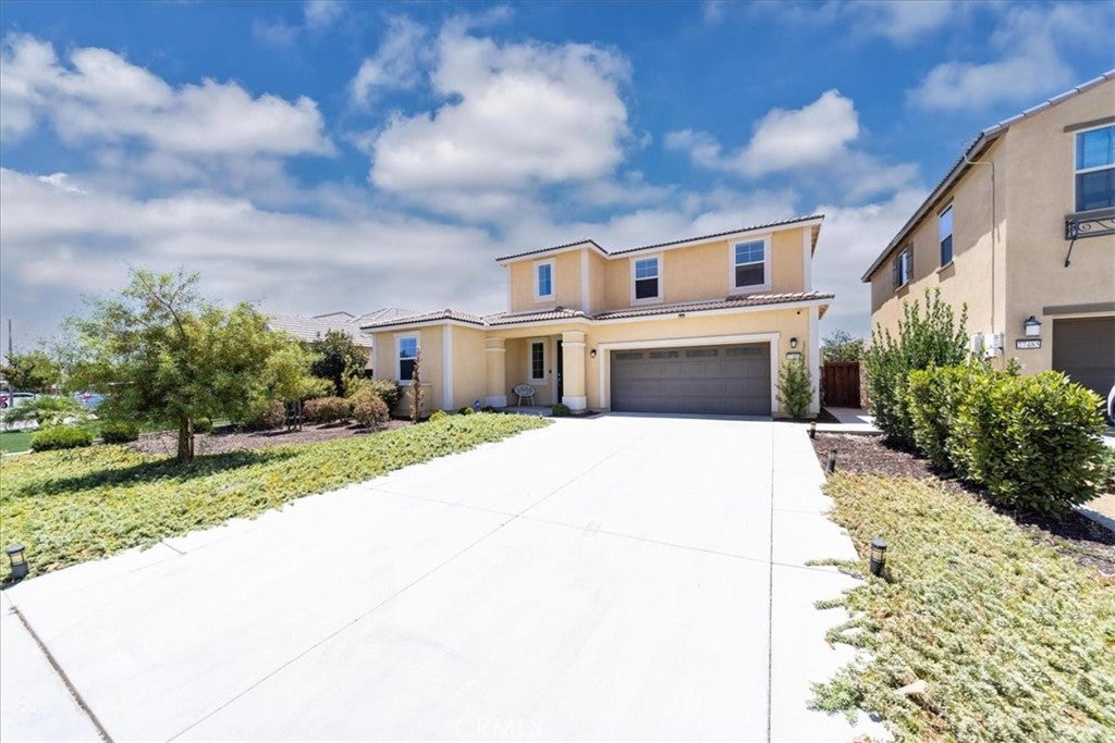27497 Grand Teton Court