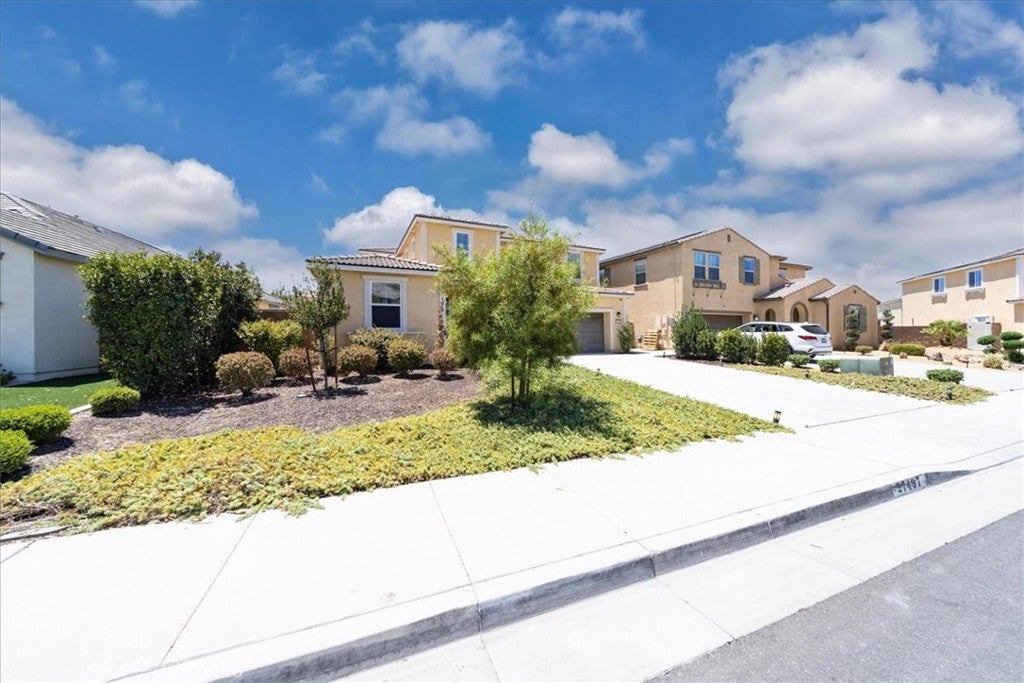27497 Grand Teton Court