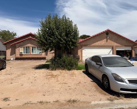 Photo of 7183 Via Flores ST, Hesperia, CA 92345 (MLS # DW26128143)