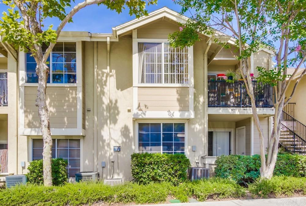 VA Approved! Seller may consider a 2-1 Mortgage Rate Buydown Offer. Key Features: One of the lowest priced 1 bed, 1 bath condo's in East County area; 2nd FLoor Unit providing you with more security and less noise than a 1st Floor condo; beautiful hardwood floors; spacious walk-in closet with shelving providing plenty of storage for clothes and shoes; large balcony perfect for that morning breakfast or just relaxing; high ceilings which is a rare feature in some 1 bedroom condo's; granite countertops and plenty of cabinet space in kitchen for storage; Secure Gated Entrance; Active HOA keeping common areas nice and enjoyable to include pool, spa, clubhouse, gym, dog park, and playground. This condo offers a blend of comfort, security, and style not often found in one-bedroom units. Don’t miss the chance to see it in person before making your decision.