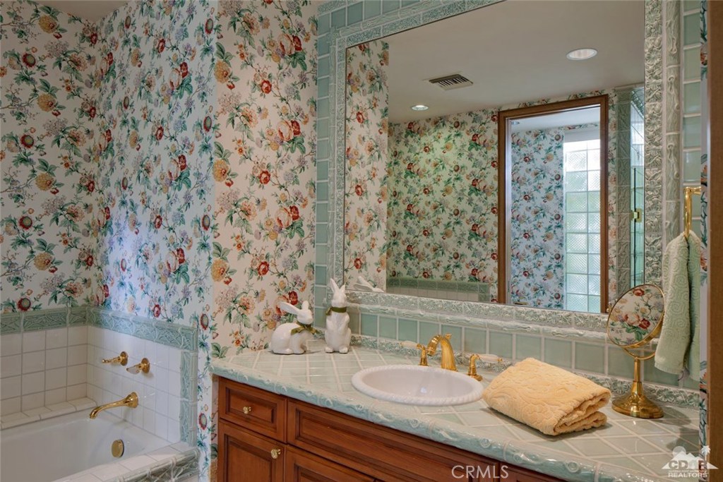 Vintage Country Club - Residential