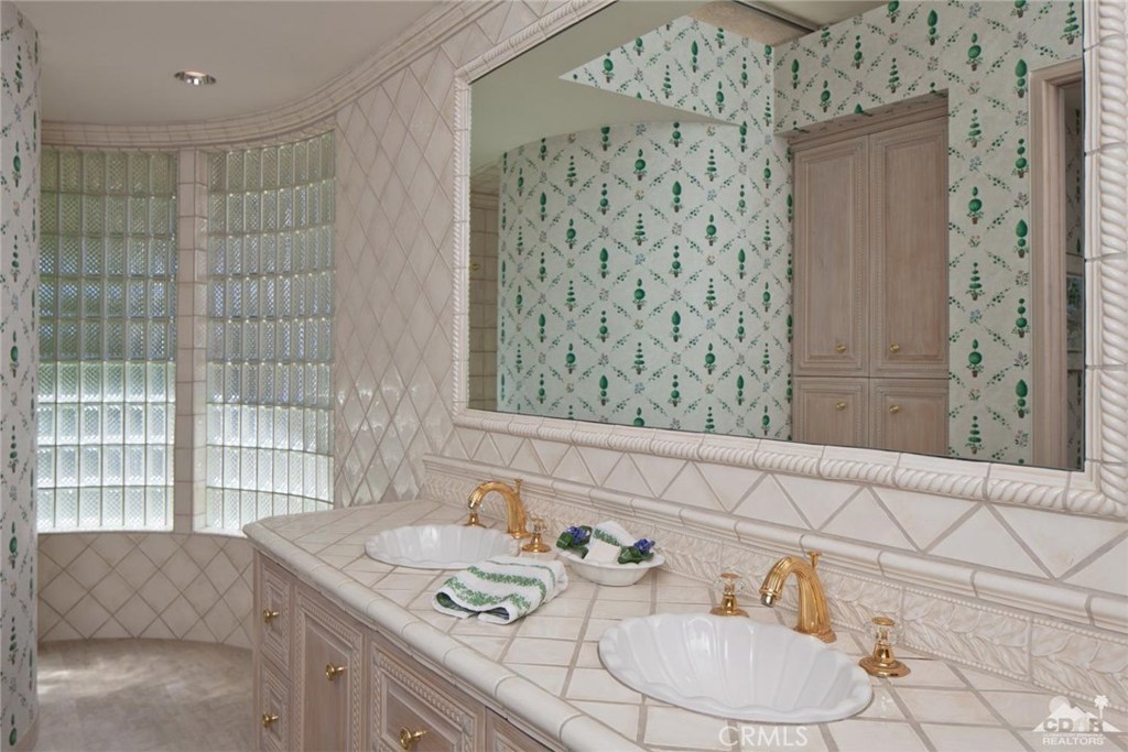 Vintage Country Club - Residential