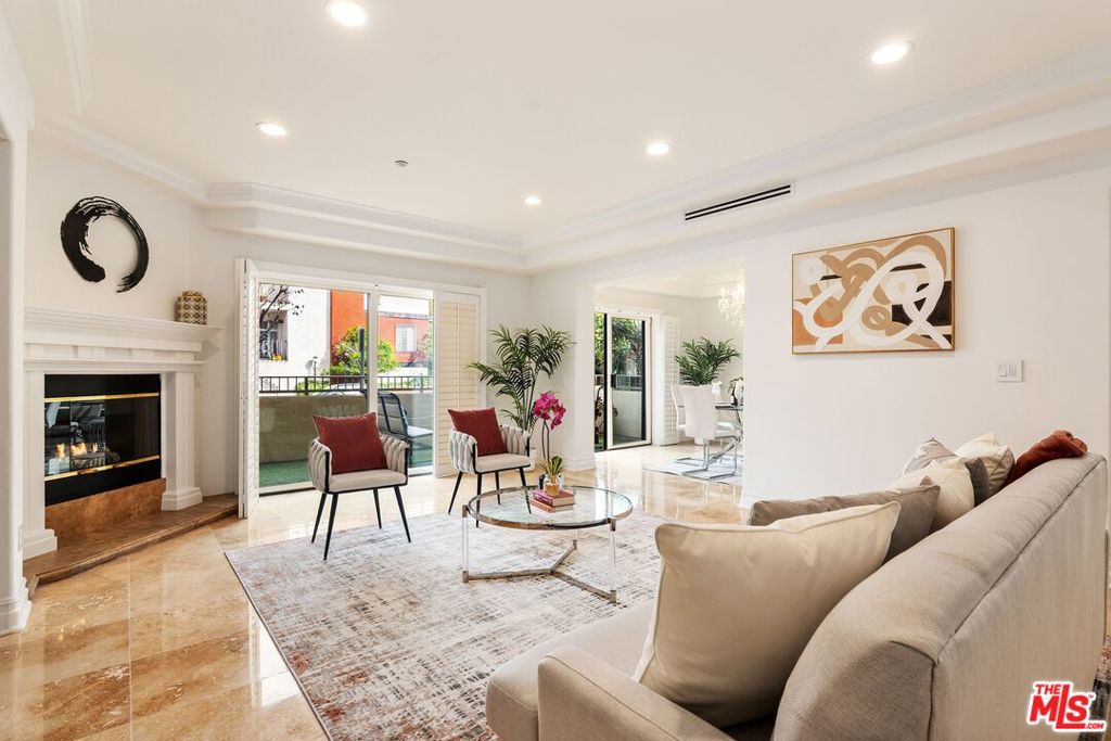 871 Granville Avenue 101