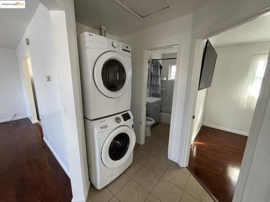 EAST OAKLAND - Residential Income