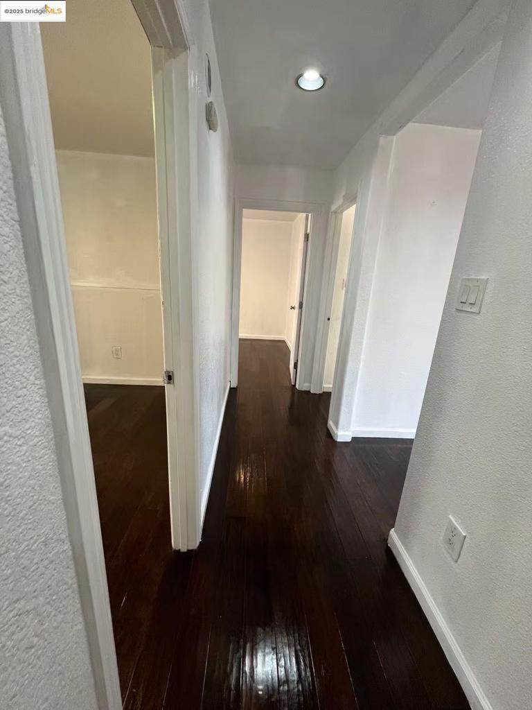 EAST OAKLAND - Residential Income