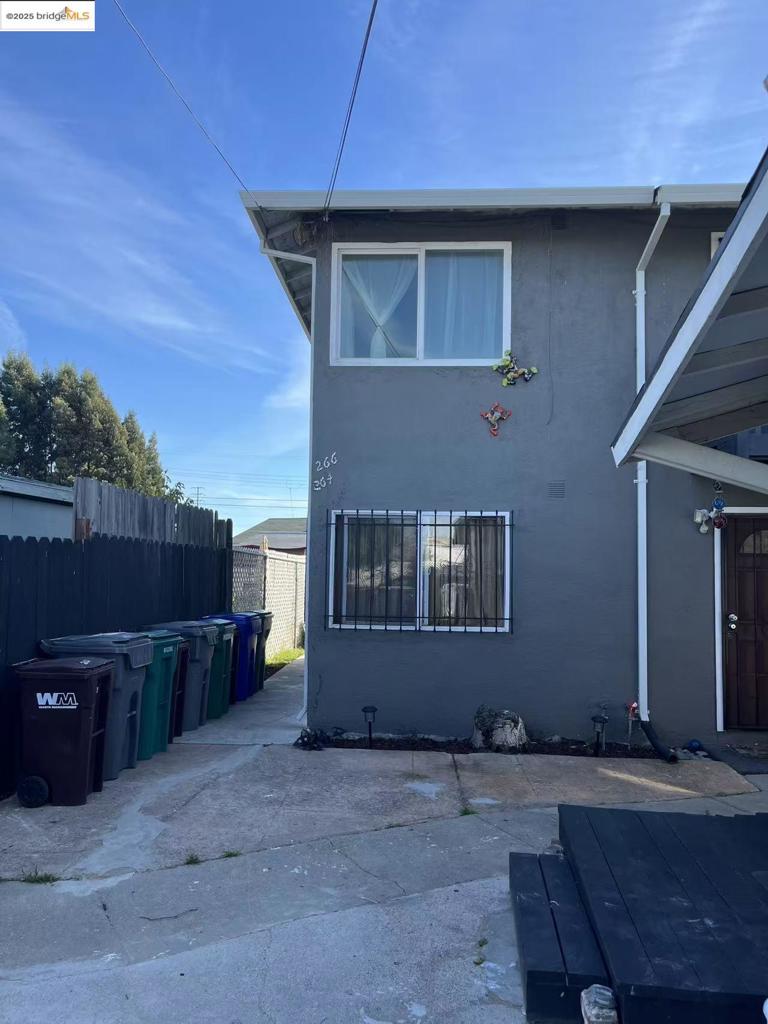 EAST OAKLAND - Residential Income