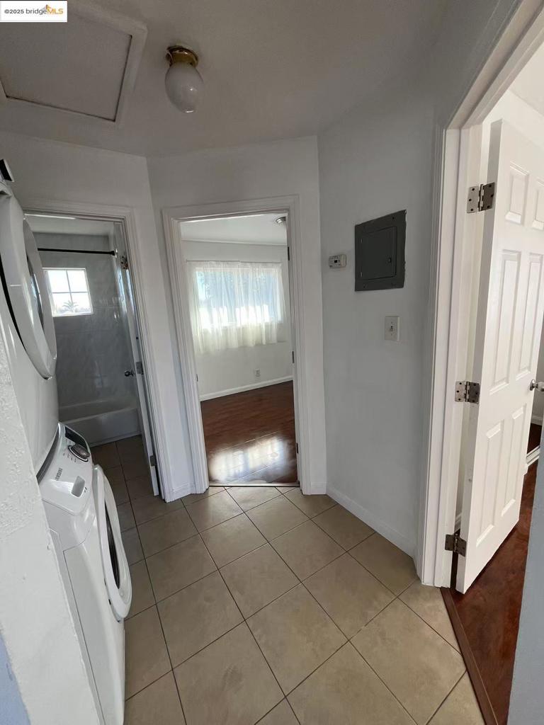 EAST OAKLAND - Residential Income